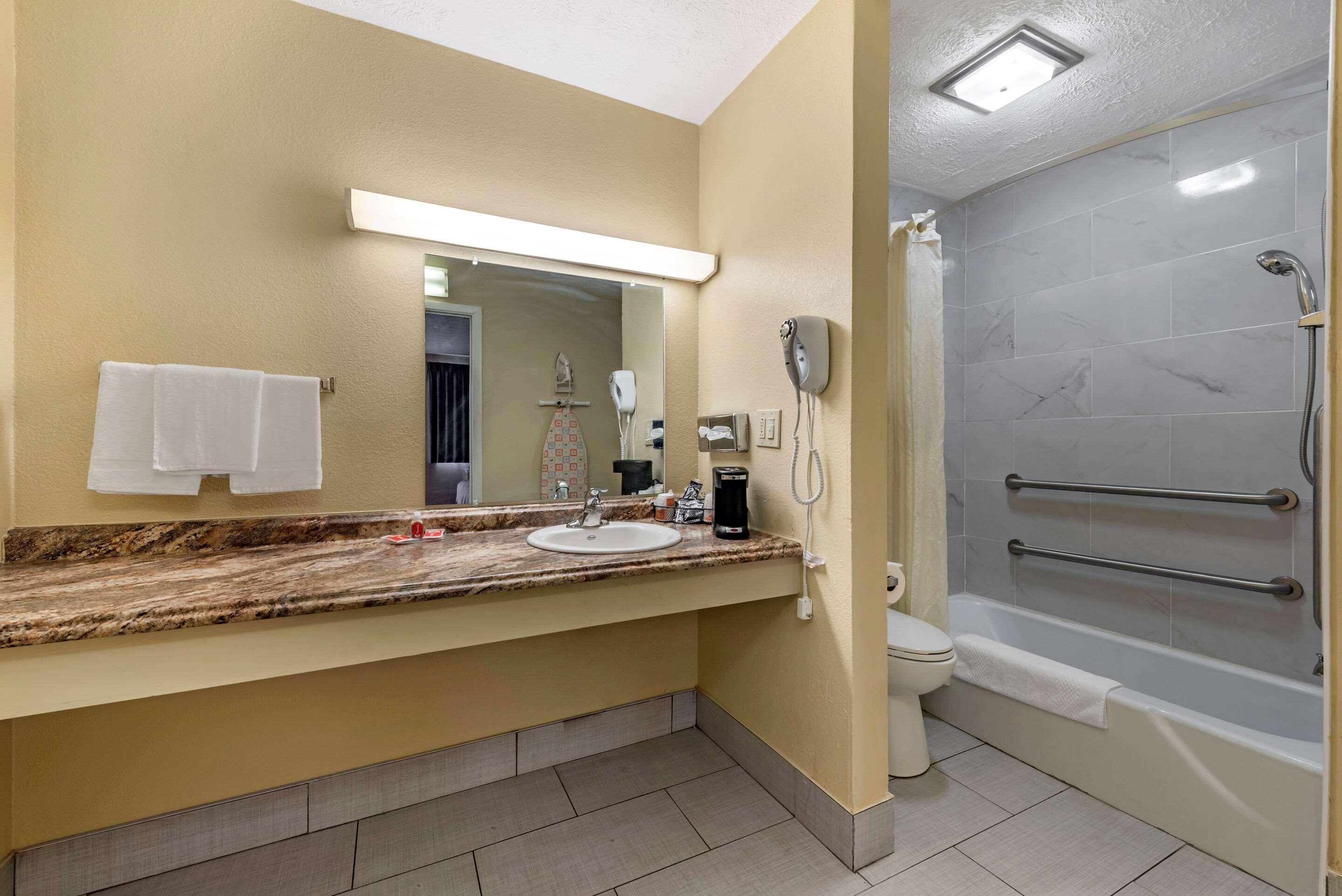 Econo Lodge Erlanger - Cincinnati Airport Екстер'єр фото
